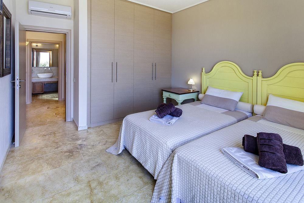 Olivia'S Villas Of Luxury Kalivia  Bagian luar foto